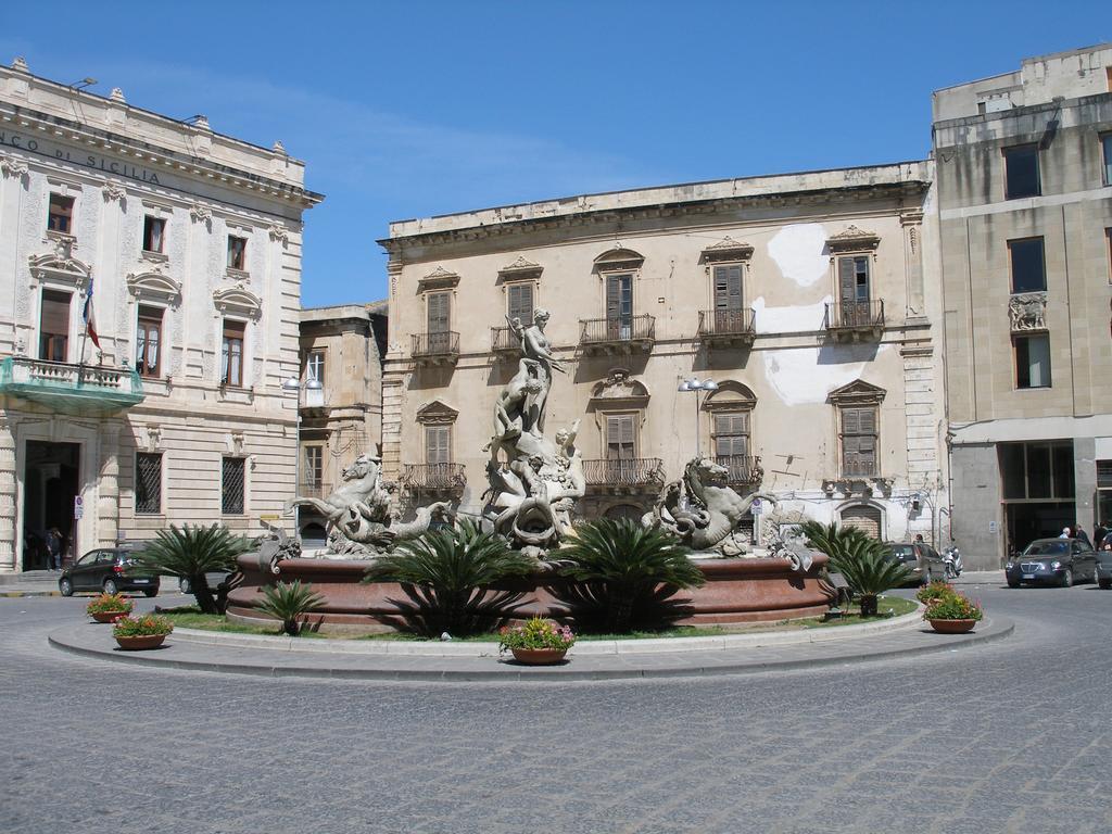 סירקוזה Calarossa Residence מראה חיצוני תמונה